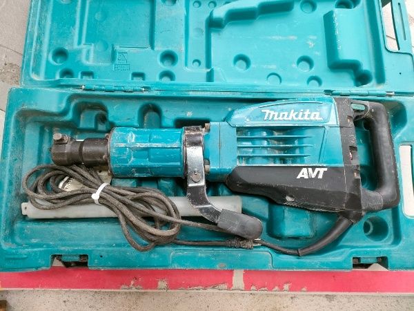 ◎マキタ 電動ハンマ 六角シャンク HM 1317 C 六角シャンク30 mm モータ異音無し