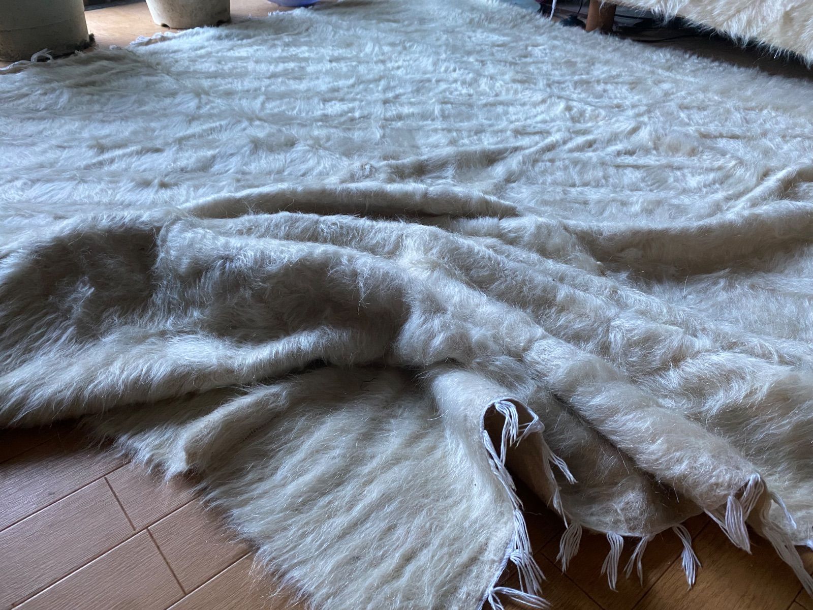 ほぼ正方形特大サイズ初めてのご紹介ヴィンテージシイルトバッタニイェ