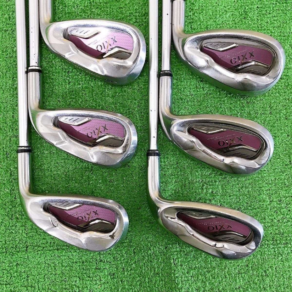 ツ45☆希少カラーカスタム ゼクシオ6本レディースアイアンセット