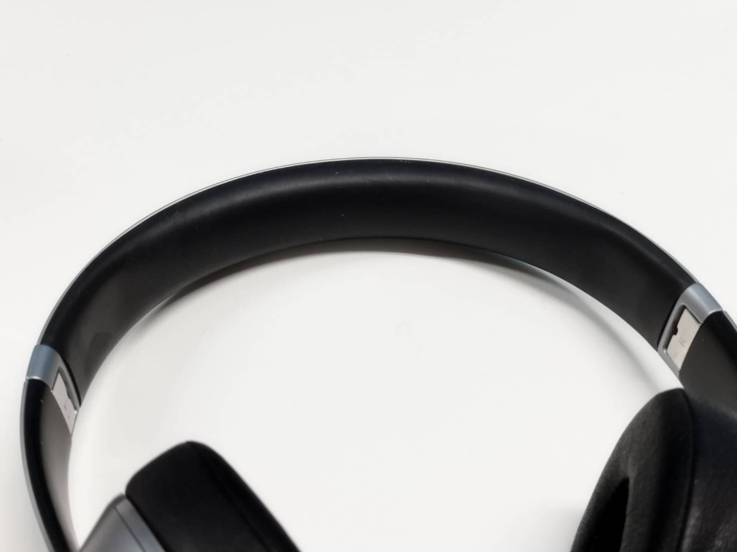 Beats Solo2 Wireless (B0534) ワイヤレスヘッドホン/スペースグレイ