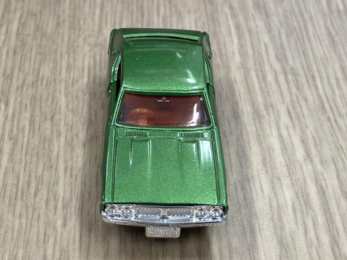 トミカ No.82 ニッサン スカイライン 2000GT-X 緑メタリック シート:赤
