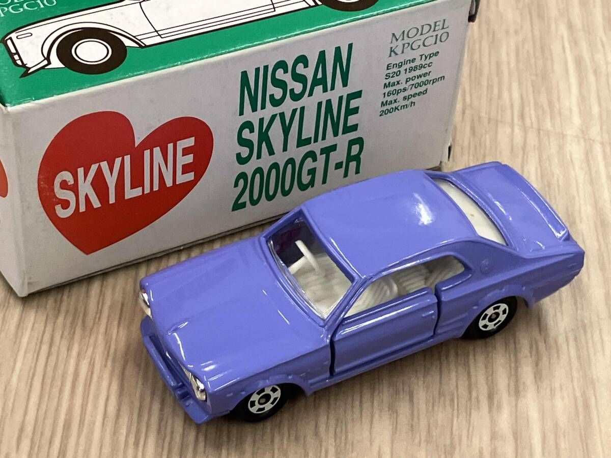 トミカ ニッサン スカイライン HT 2000GT-R レーシング 紫 シート:白
