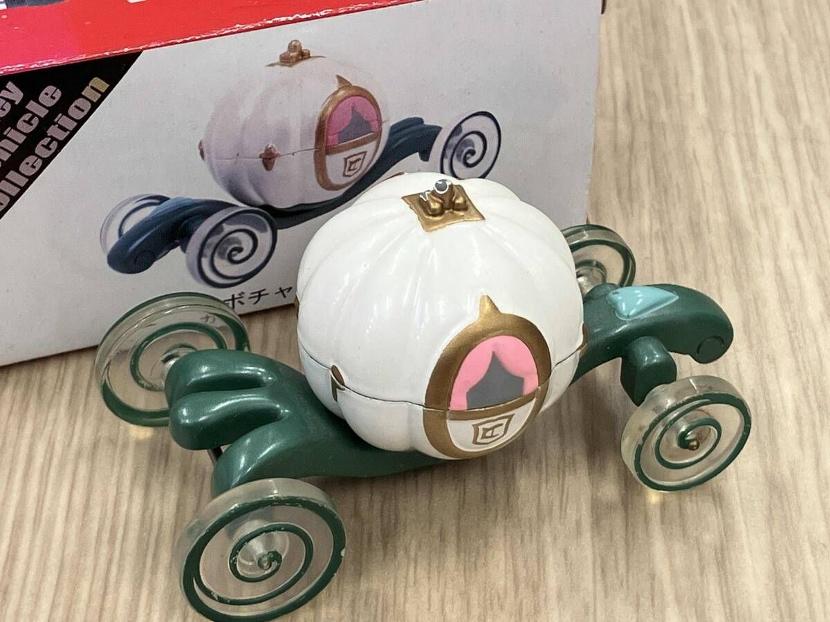 ディズニー カボチャの馬車 トミカ 赤箱 ディズニーランド 未使用 ディズニー カボチャの馬車 トミカ 赤箱 ディズニーランド 未使用 2025