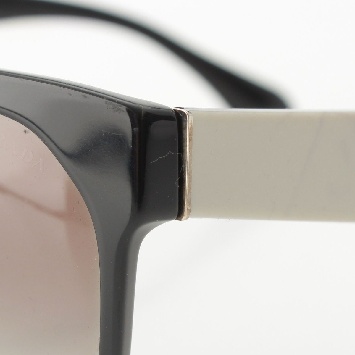  プラダ プラスチック サングラス SPR 10 R-F ブラック×ホワイト 57 19 サングラス 小物