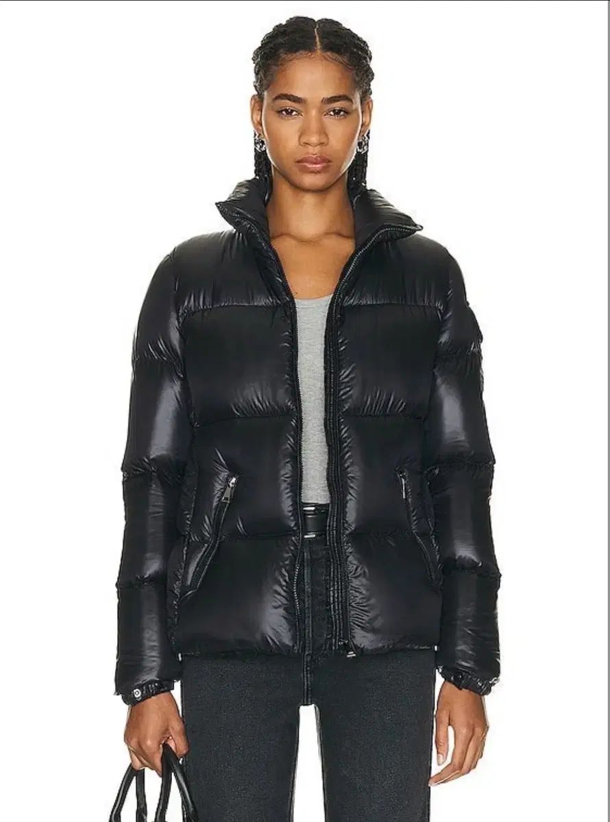 モンクレール Fourmine プー マイン ショートダウン