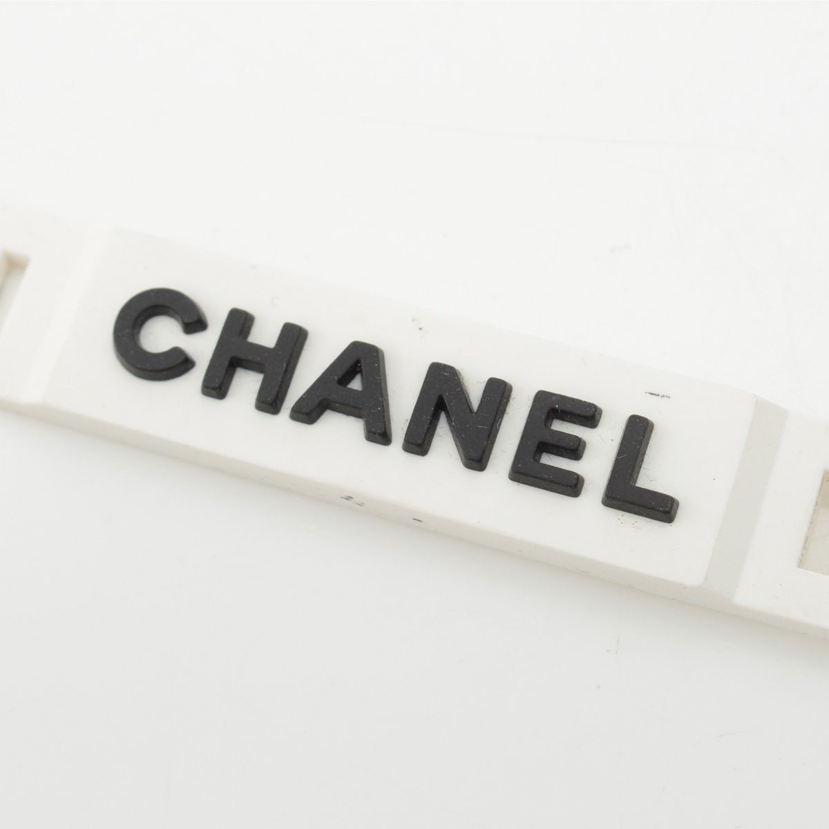 シャネル 99P ラバー ロゴ ブレスレット アクセサリー ホワイト【中古