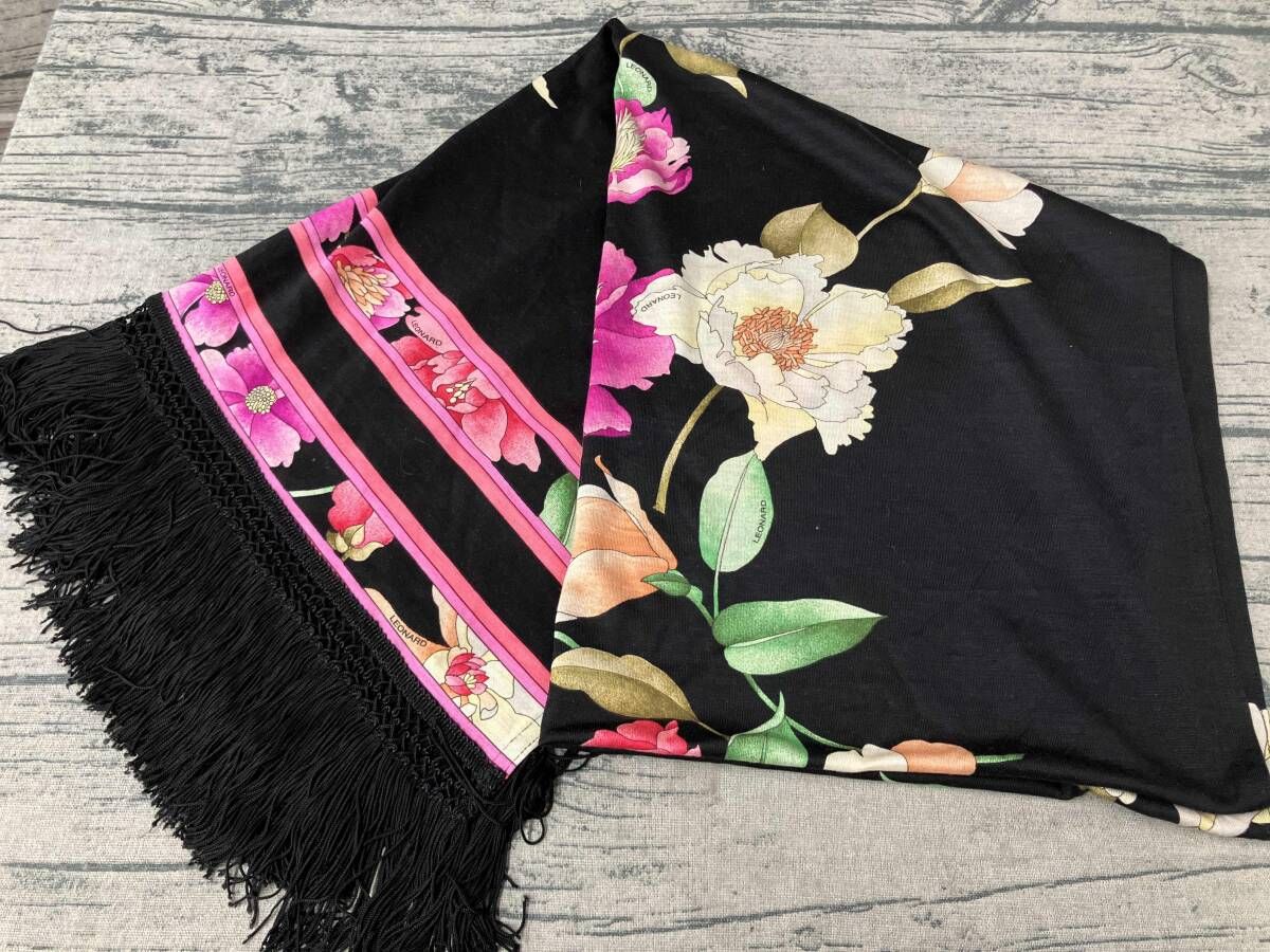 そ901超美品　レオナールファッション　大判ストール　最高級シルク100　花柄 レオナール 大判ストール そ901超美品 レオナールファッション 大判