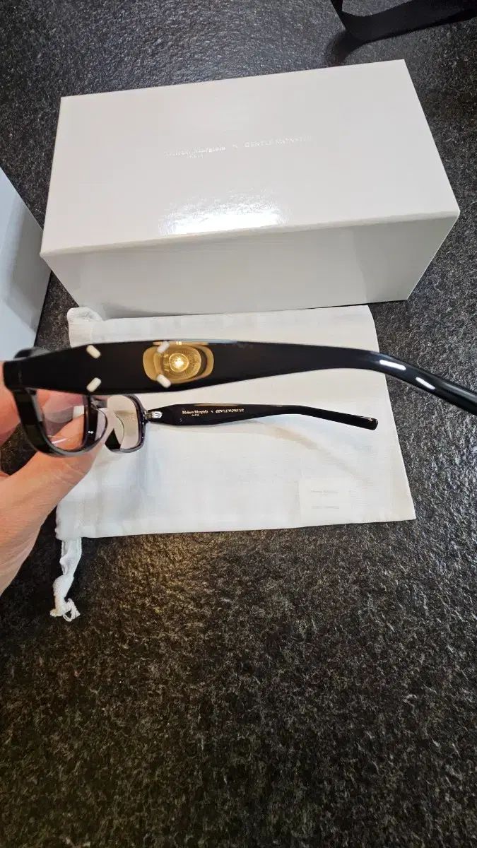  GENTLE MONSTER ジェントルモンスター x Maison Margiela メゾンマルジェラ MM 210 ブラック サングラス 小物