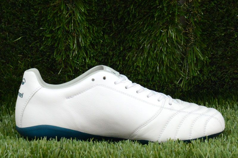 hummel(ヒュンメル) ヴォラート 3 PRO WIDE (3E) サッカースパイク