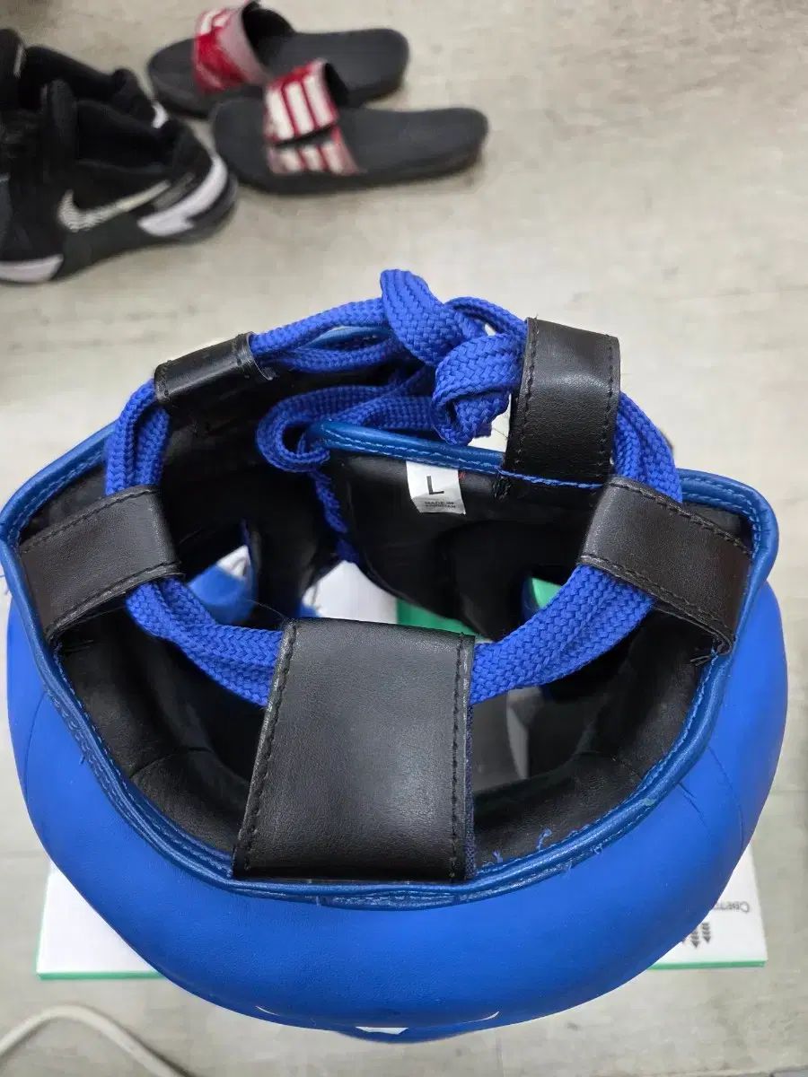 トゥイスコ ボクシング コ保護 ヘッドギア L