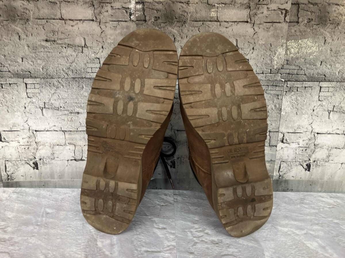 トレッキングブーツ