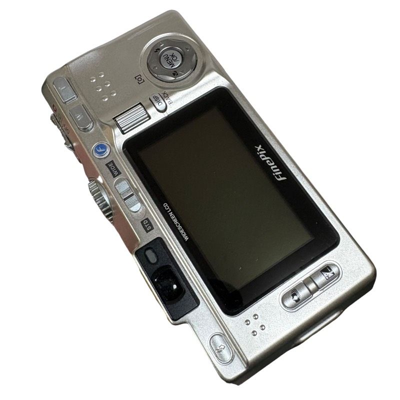 現状品】FUJIFILM 富士フイルム FinePix F810 デジタルカメラ 通電
