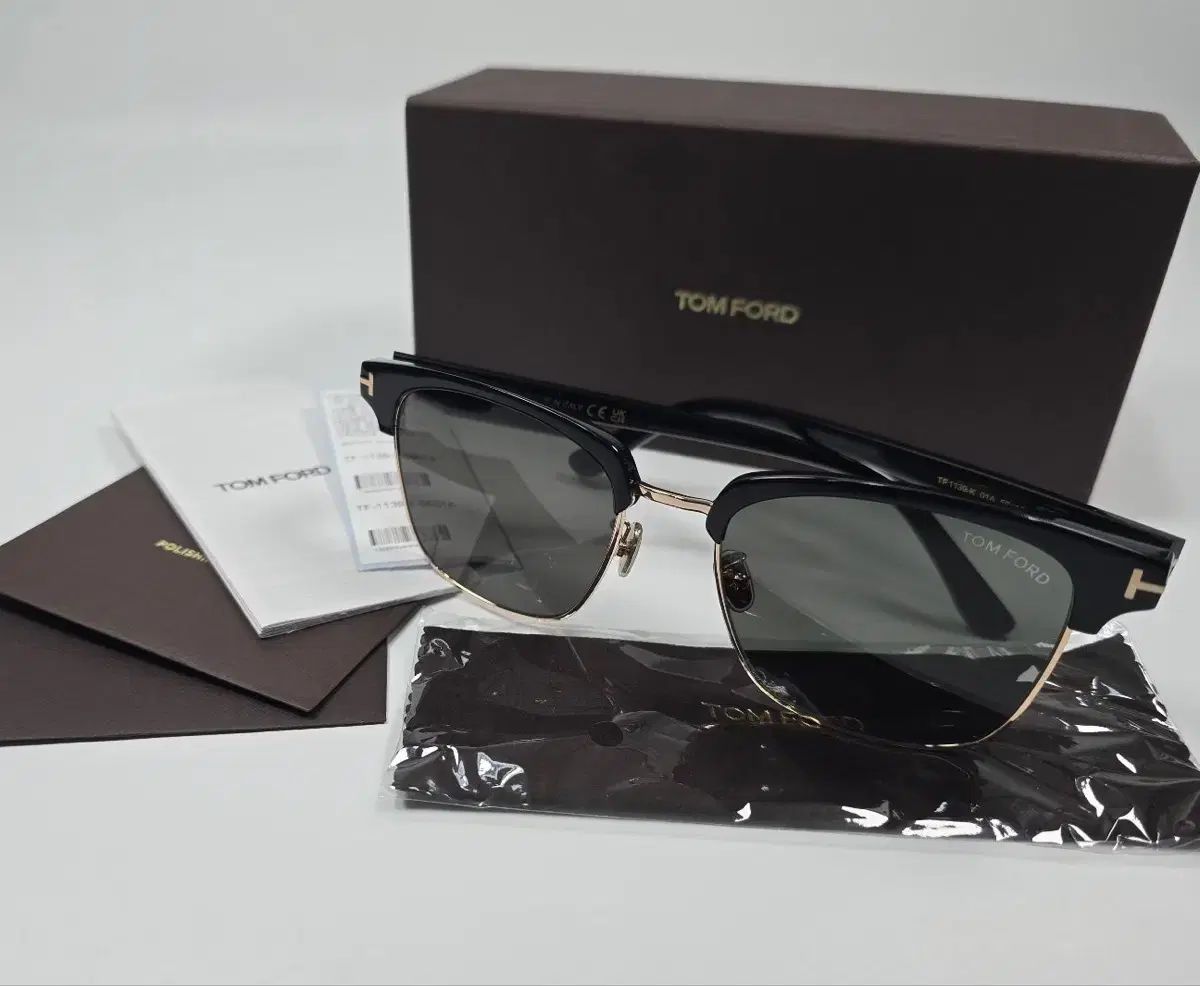 トムフォード TF 1139-K ブラック サングラス フルセット
