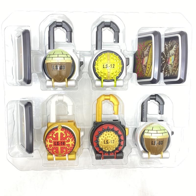 中古】【開封】CSM ロックシード シャルモンセット 仮面ライダー[95