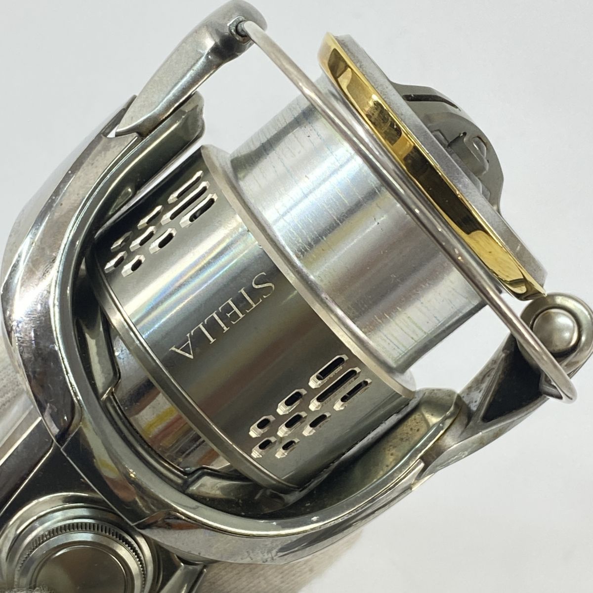 SHIMANO シマノ 18 STELLA ステラ 03804 スピニングリール ハンドル ハンドルノブ LIVRE 本体のみ