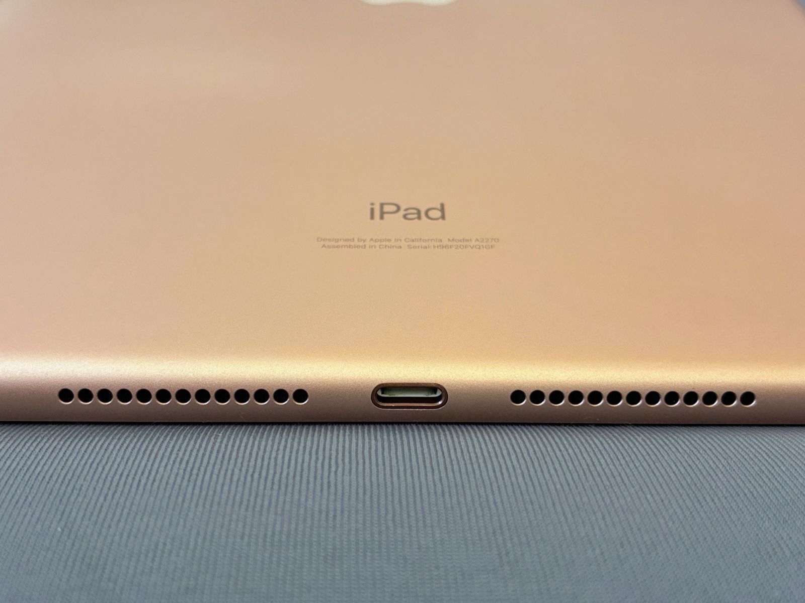 完動品iPad第8世代(A2270)本体32GBゴールド送料込FW6KG Apple iPad 第8世代 ゴールド 本体 32G Apple iPad 第8世代 Wi-Fi 32GB