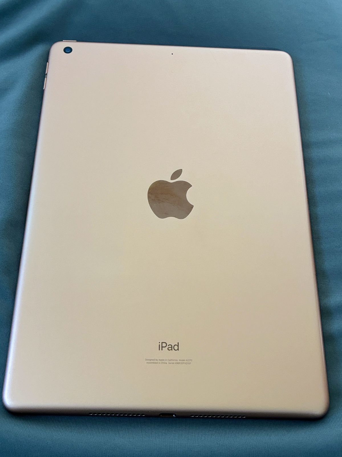 Apple iPad 第8世代 32 GB Wi Fiモデル A 2270 ローズゴールド Type Cケーブル付属