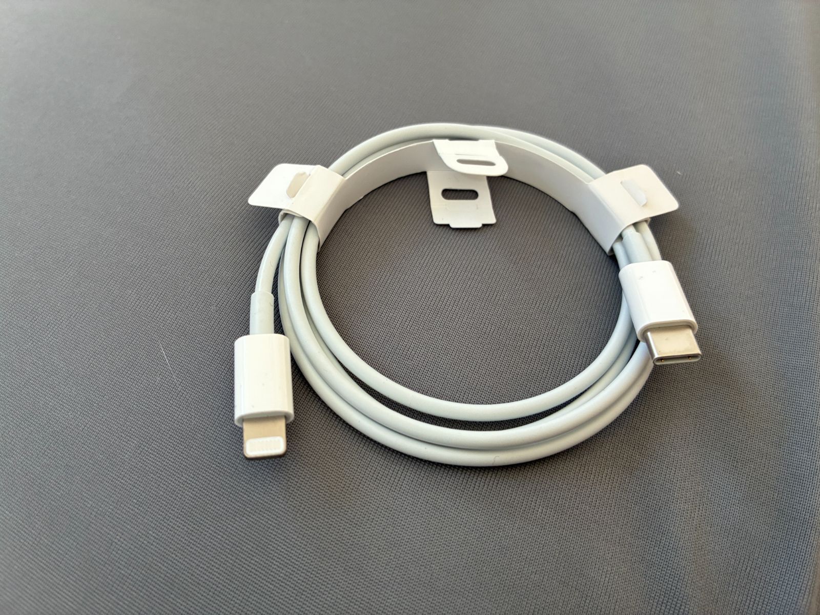 Type-Cケーブル付属