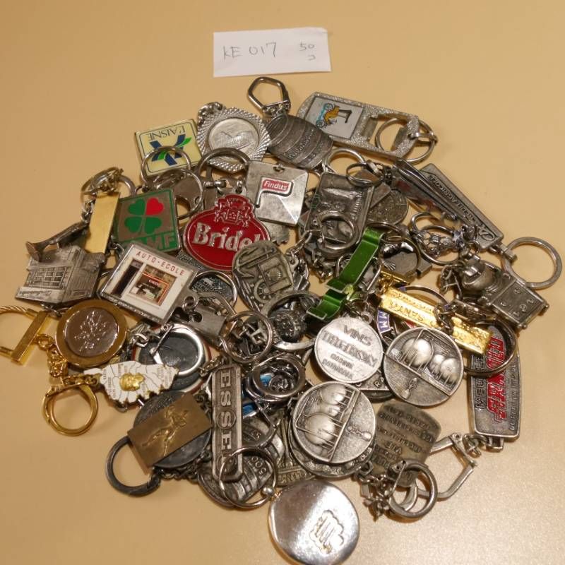 KE017【50個】まとめ フランス直輸入 フレンチキーホルダー ビンテージ