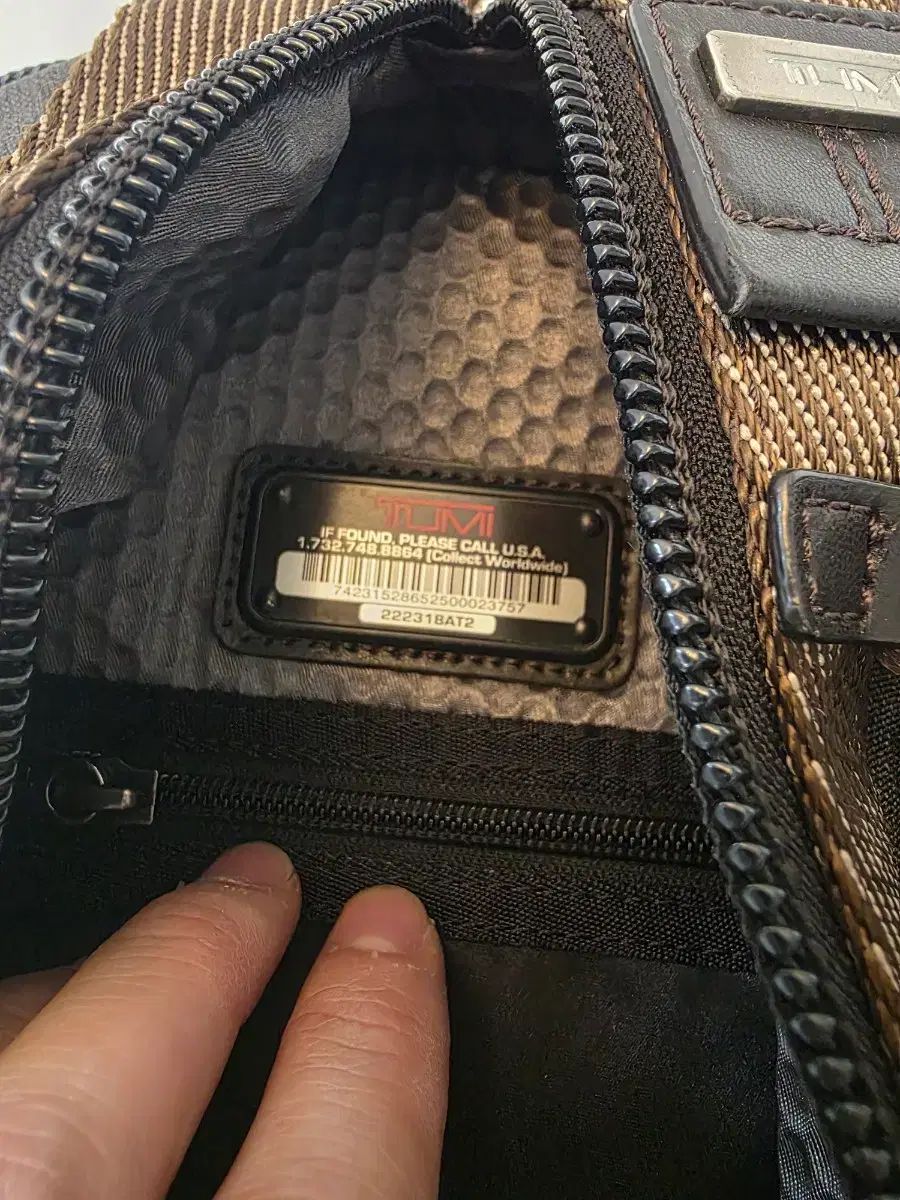 TUMI アルファ ブラボー モントレースリングショルダーバッグ22318GC2 TUMI（トゥミ） ショルダーバッグ 222318GC2 ALPHA BRAVO MONTEREY