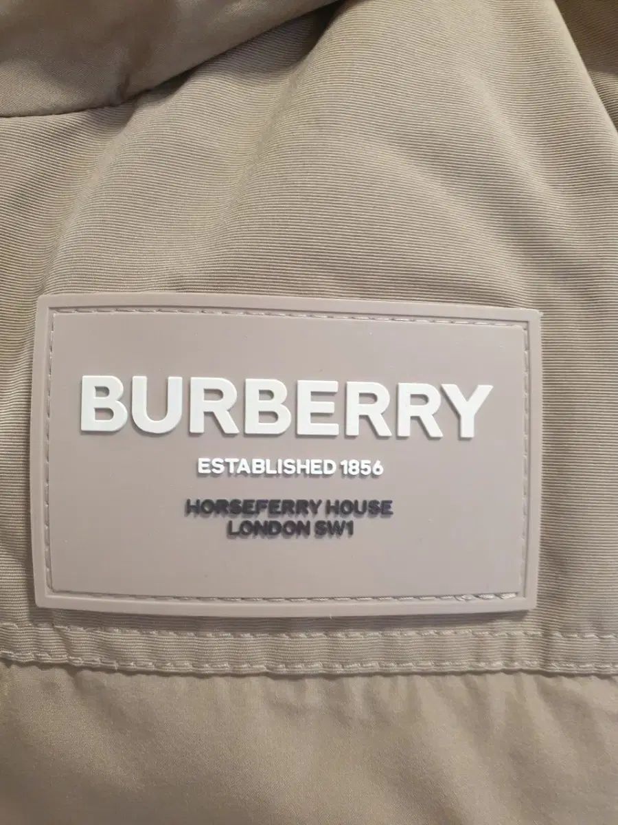 リバーシブル ダウンベスト