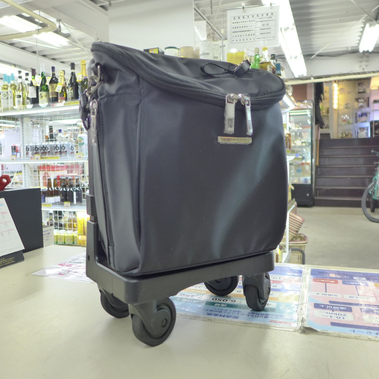 中古 SWANY スワニー ミニキャリーバッグ 2023年購入品 公田店 - メルカリ