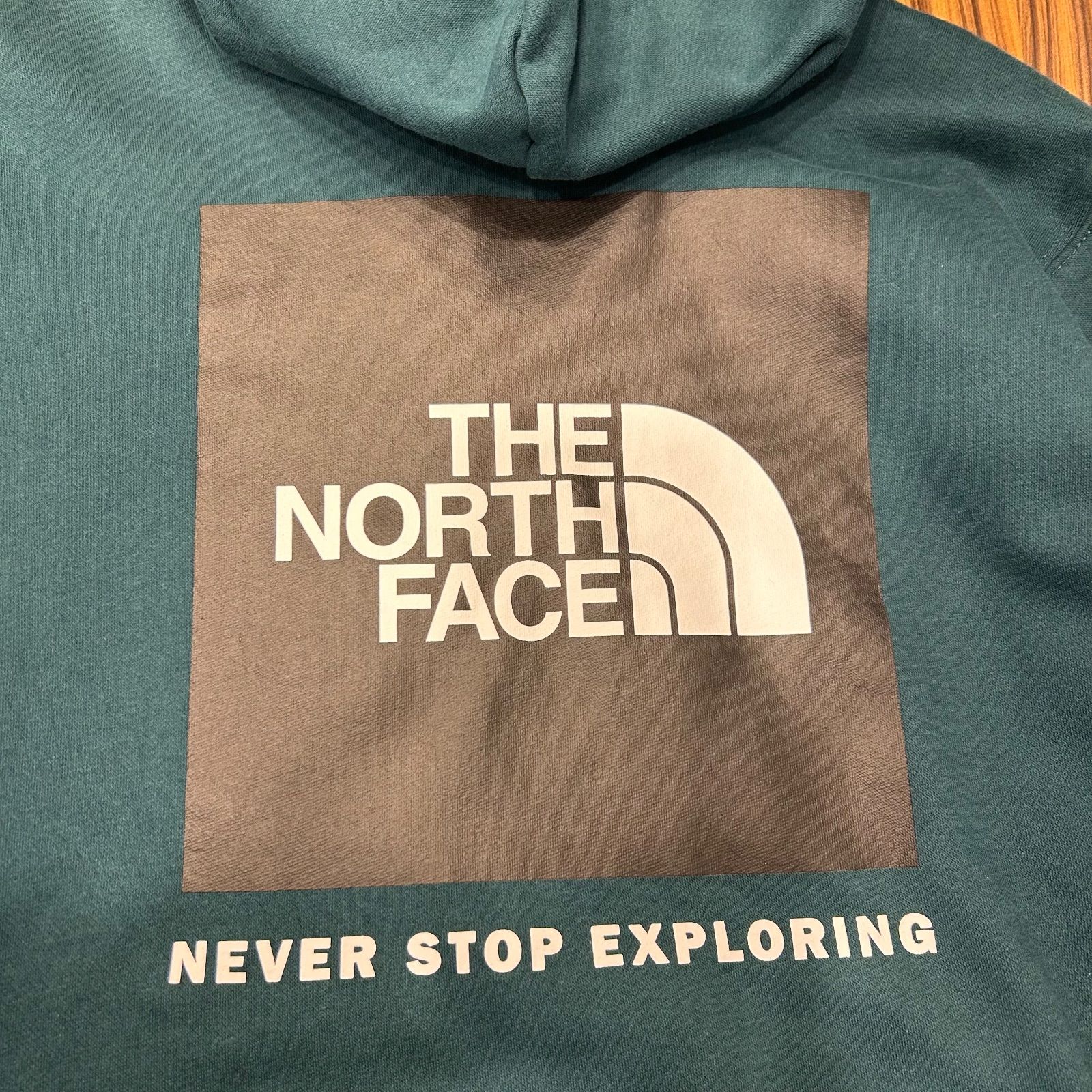 ノースフェイス パーカー