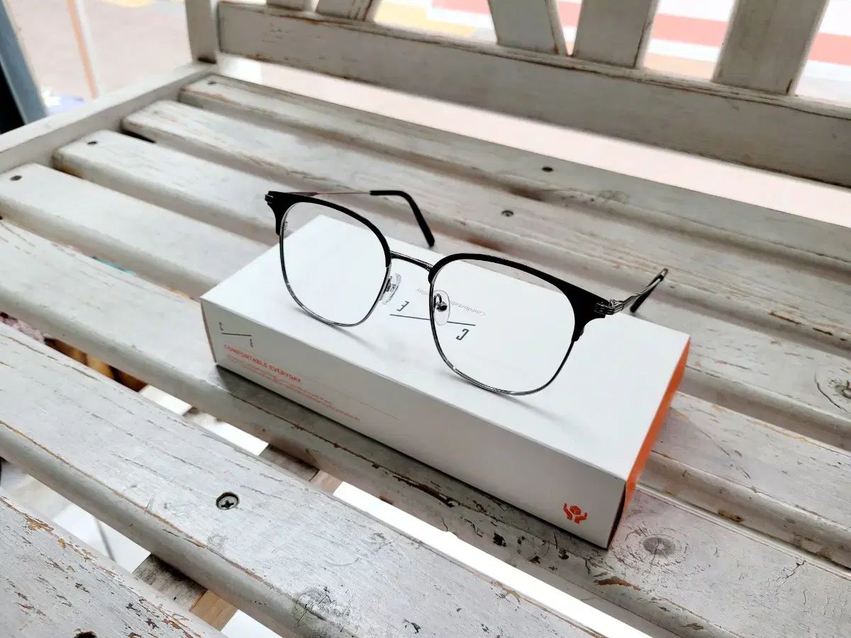 ポールヒューマンメガネ シルバー下金 しゅごキャラ 変色 レンズ 含む