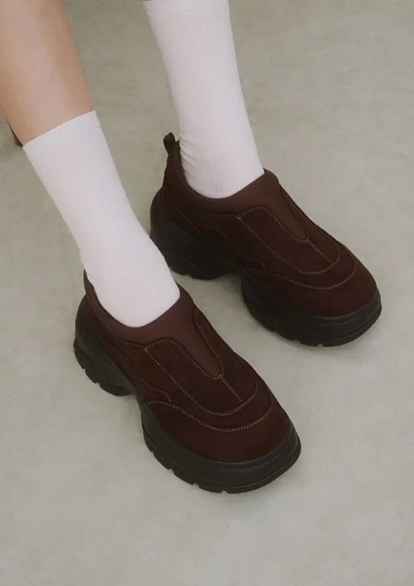 SALT AND ソルトアンドチョコレート threetimes acorn スニーカー ブラック 原価以下 原価 103 200ウォン