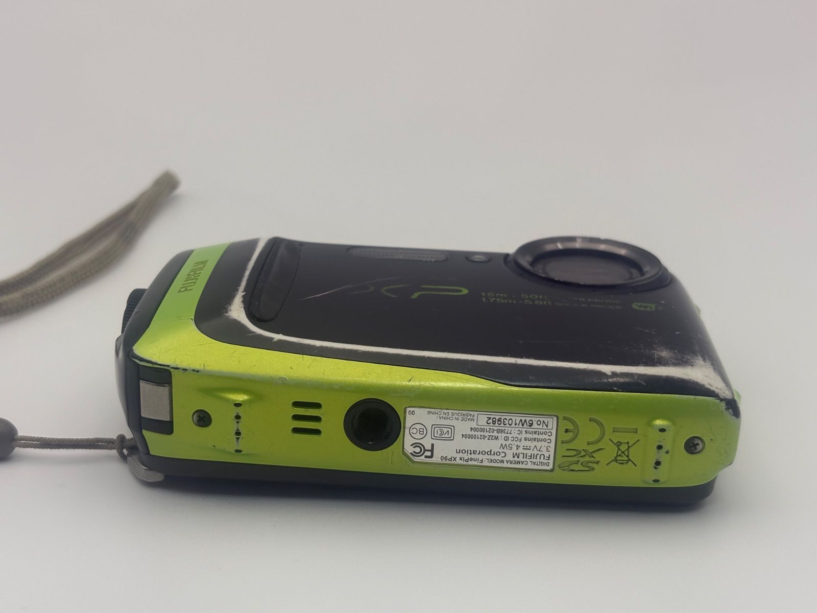 付属品完備 FUJIFILM FinePix 販売 X90 ライム