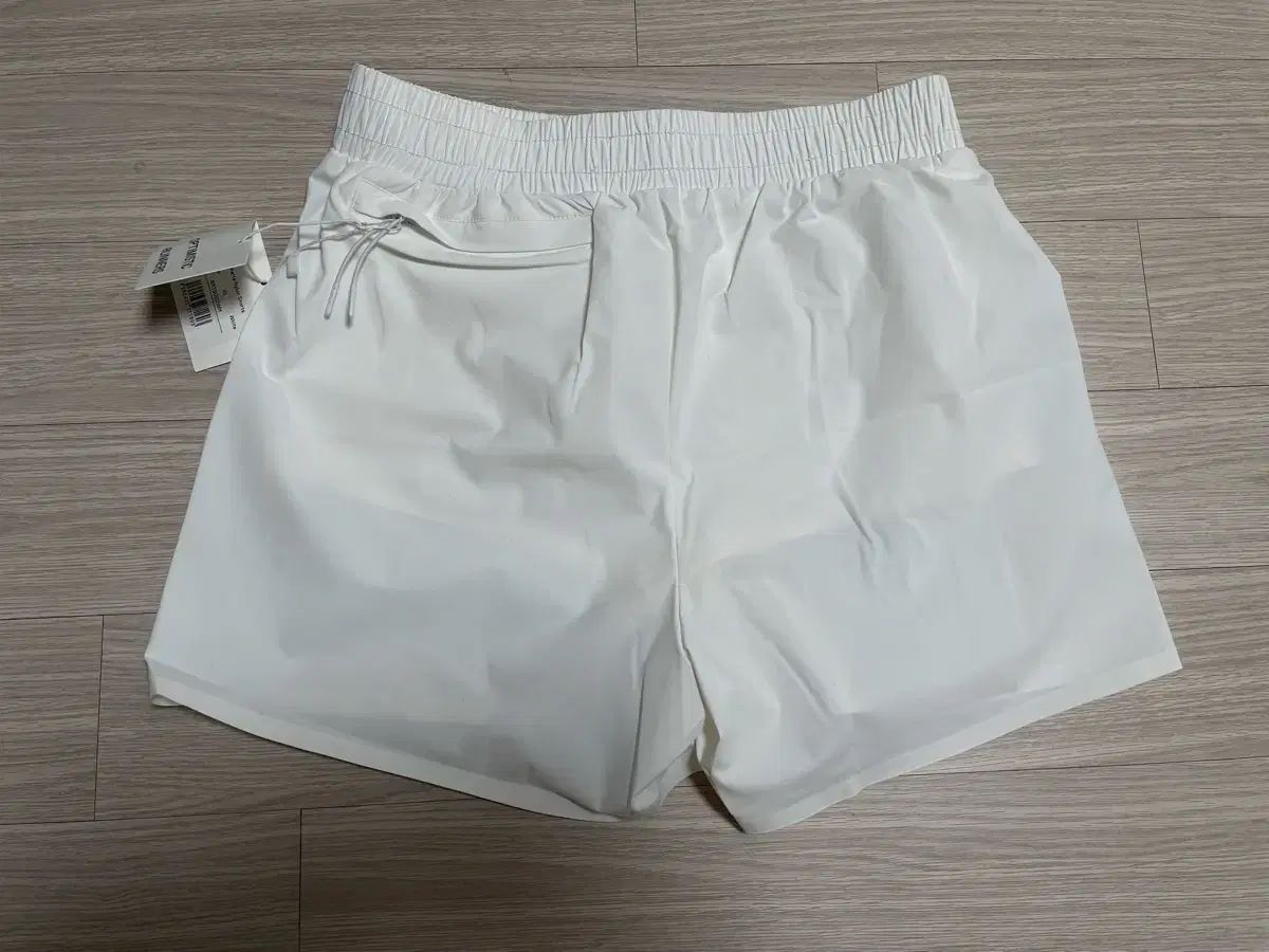 オプティミスティック ランナーズ マット ナイロン ショーツ xs