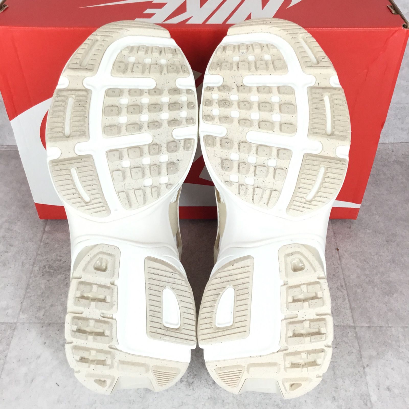 国内正規品 新品未使用 ナイキ ウィメンズ V2K ラン NIKE WMNS V2K RUN 