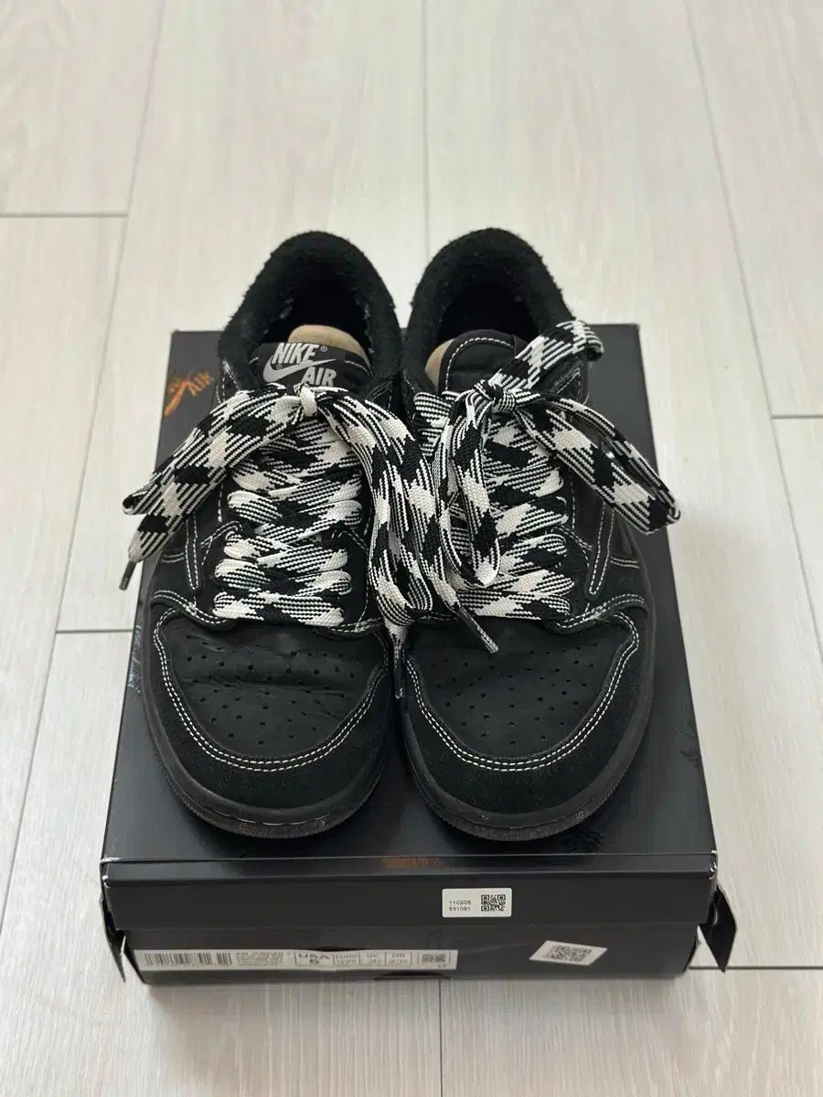 0 OG SP AJ1 トラビス・スコット PS×TRAVIS ナイキ エアジョーダン 1 スコット ロー ブラック FANTOM 235