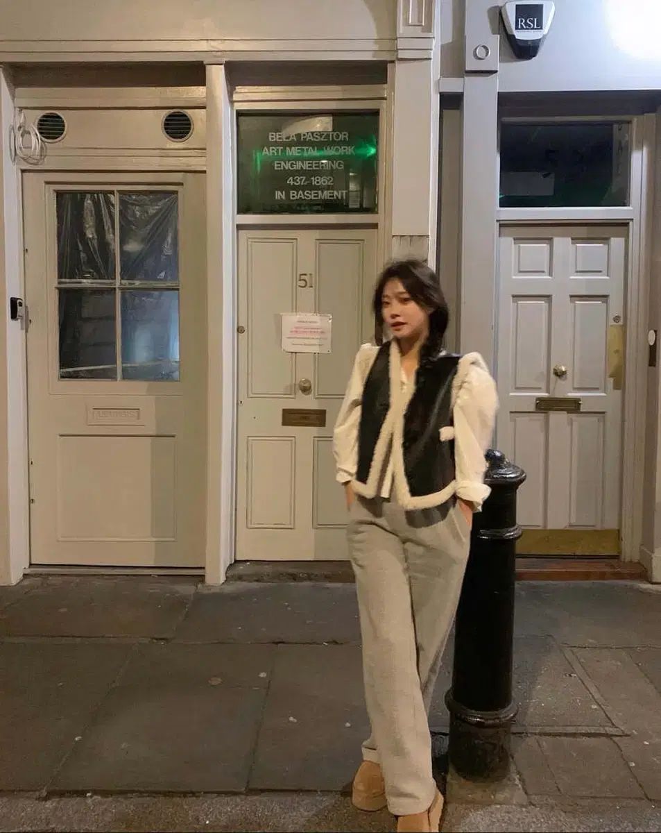 The wish リズ LIZ ベンディング パンツ 温蔵庫 グレー 起毛