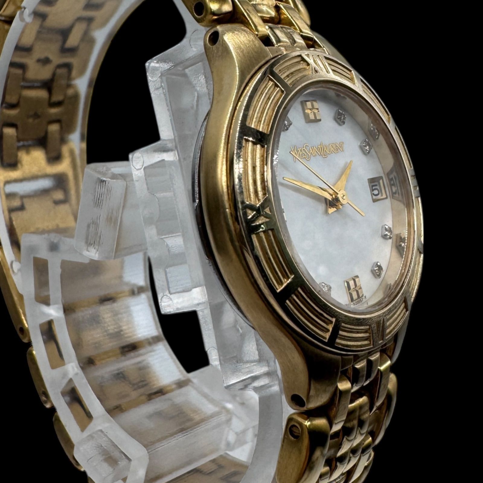 新品電池稼働 良品 YVES SAINT LAURENT イヴサンローラン 8Pダイヤ