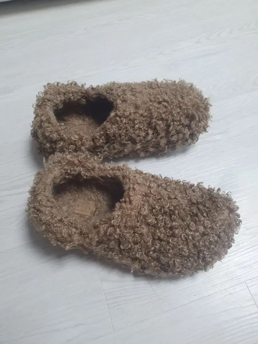 Crocs クロックス ドゥードゥル ファー クロッグ m 6 w 8 250 セピア ボア ファースリッパ サンダル