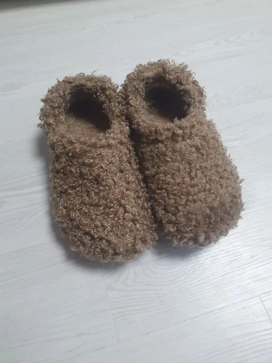 Crocs クロックス ドゥードゥル ファー クロッグ m 6|w 8 250 セピア ボア ファースリッパ サンダル