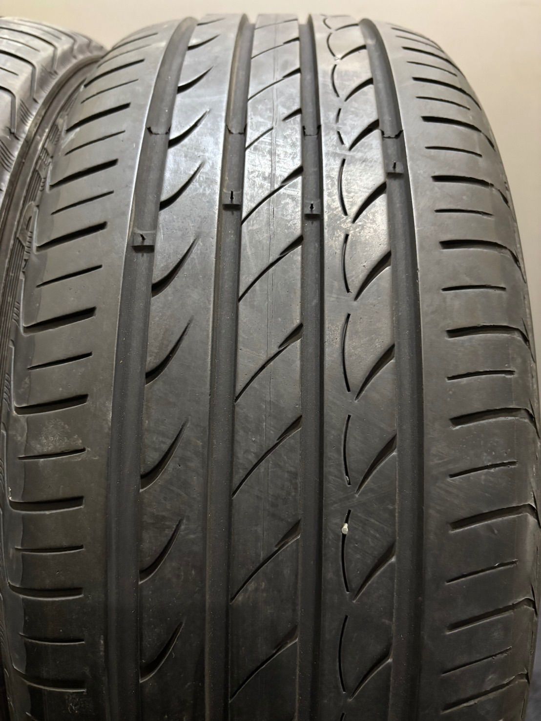 195 50 R 16 DELINTE DH 2 20年製 夏タイヤ サマータイヤ 2本 アクア ヤリス フィット L 80