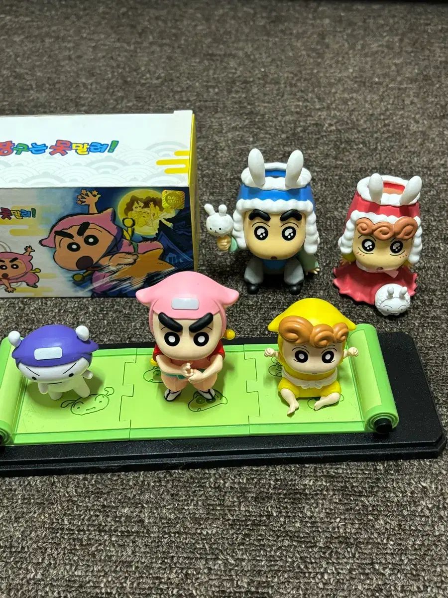 クレヨンしんちゃんCGVフィギュアまとめ売り - メルカリ