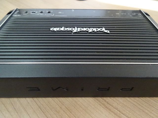 Rockford Fosgate R150-2 カーアンプ Amazon.co.jp: Rockford(ロックフォード) R150-2 2チャンネル