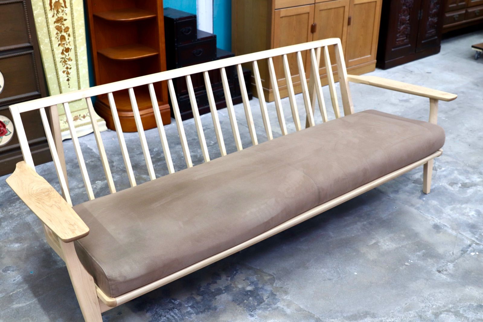 布張り 長椅子
