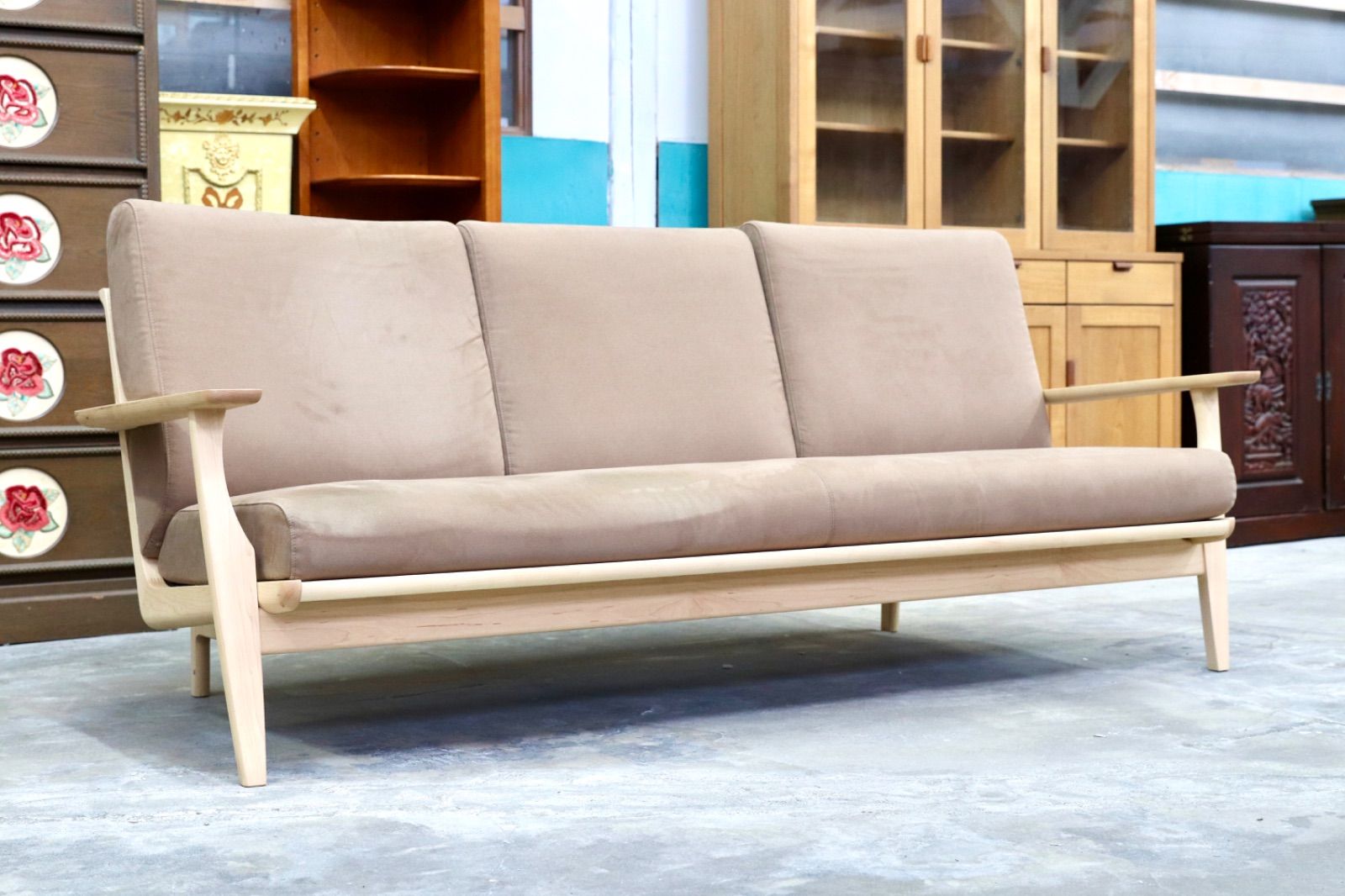 GMIK 704 karimoku カリモク WU 6153 3人掛けソファ トリプルソファ ピュアメープル 布張り 長椅子 国産家具 約39万