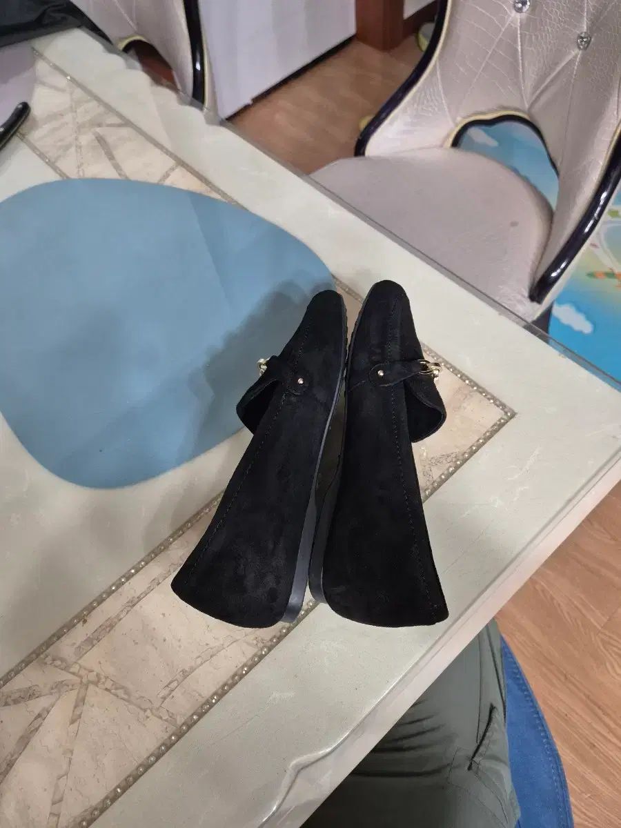 GOCCE ブラック スウェード ゴールド ローファー レディース 靴 定価299 000円