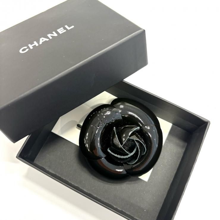 シャネル CHANEL カメリア ブローチ ココマーク パンチング エナメル