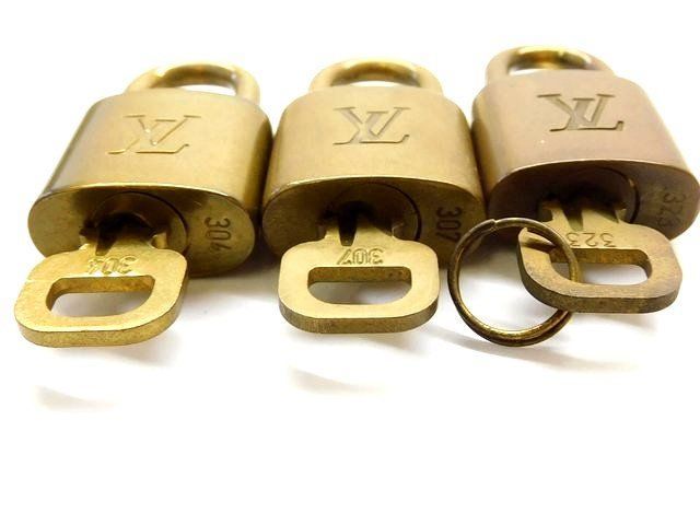  ヴィトン 鍵付き パドロック セット 300 303 304 307 323 ゴールド 鍵 キー ペンダントトップとしてもOK 7 L その他 小物