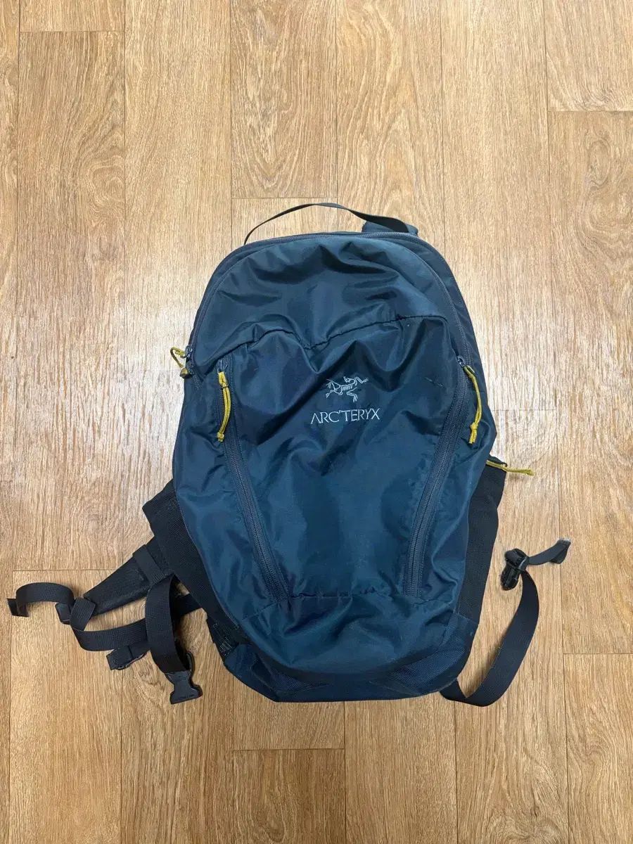 ARC TERYX アークテリクス メンティス26 ネイビー 旧モデル