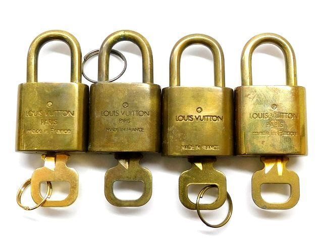 ヴィトン 鍵付き パドロック セット 301 305 312 334 ゴールド 鍵 キー ペンダントトップとしてもOK 7 L