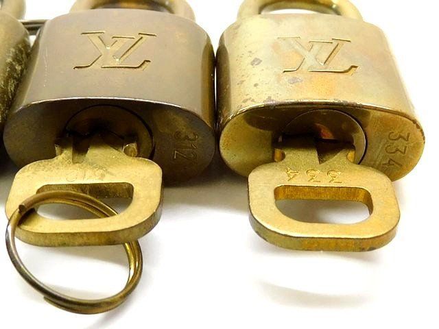  ヴィトン 鍵付き パドロック セット 301 305 312 334 ゴールド 鍵 キー ペンダントトップとしてもOK 7 L その他 小物