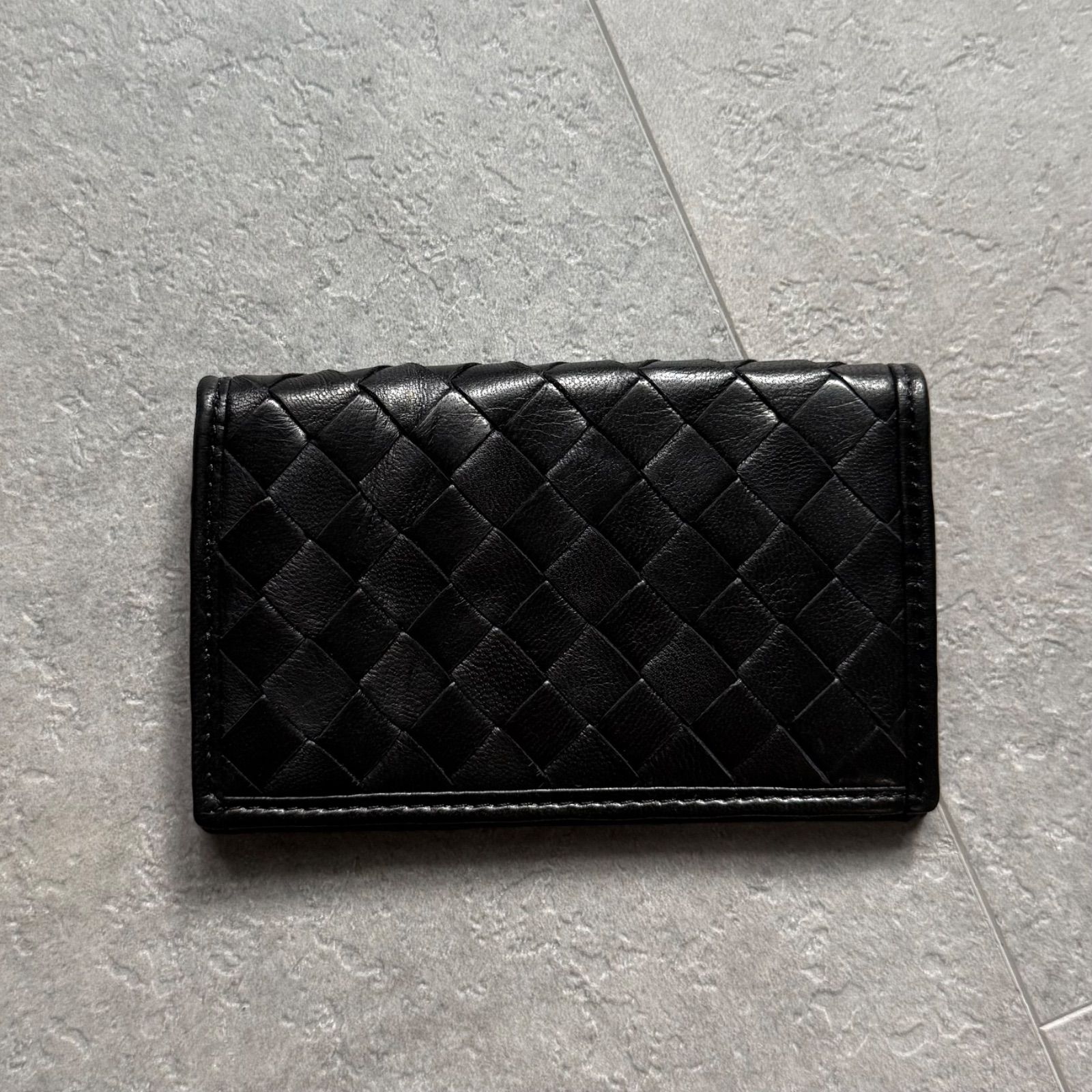 BOTTEGA VENETA ボッテガヴェネタ イントレチャート 二つ折り カードケース 名刺入れ ラムレザー ブラック 黒 メンズ レディース ユニセックス