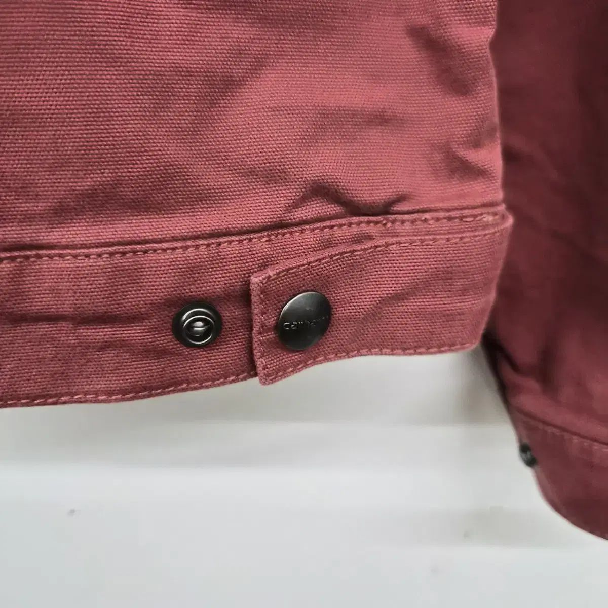 カーハート バーガンディ色